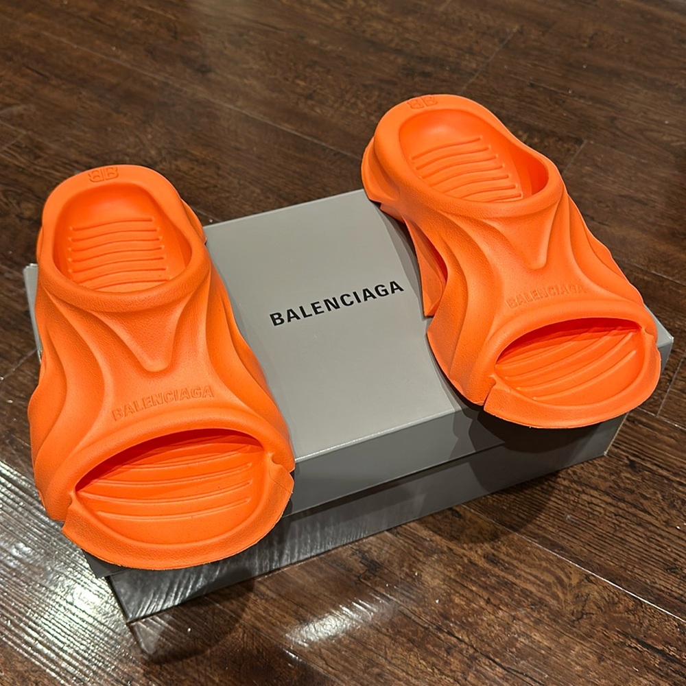 BALENCIAGA SLIDES